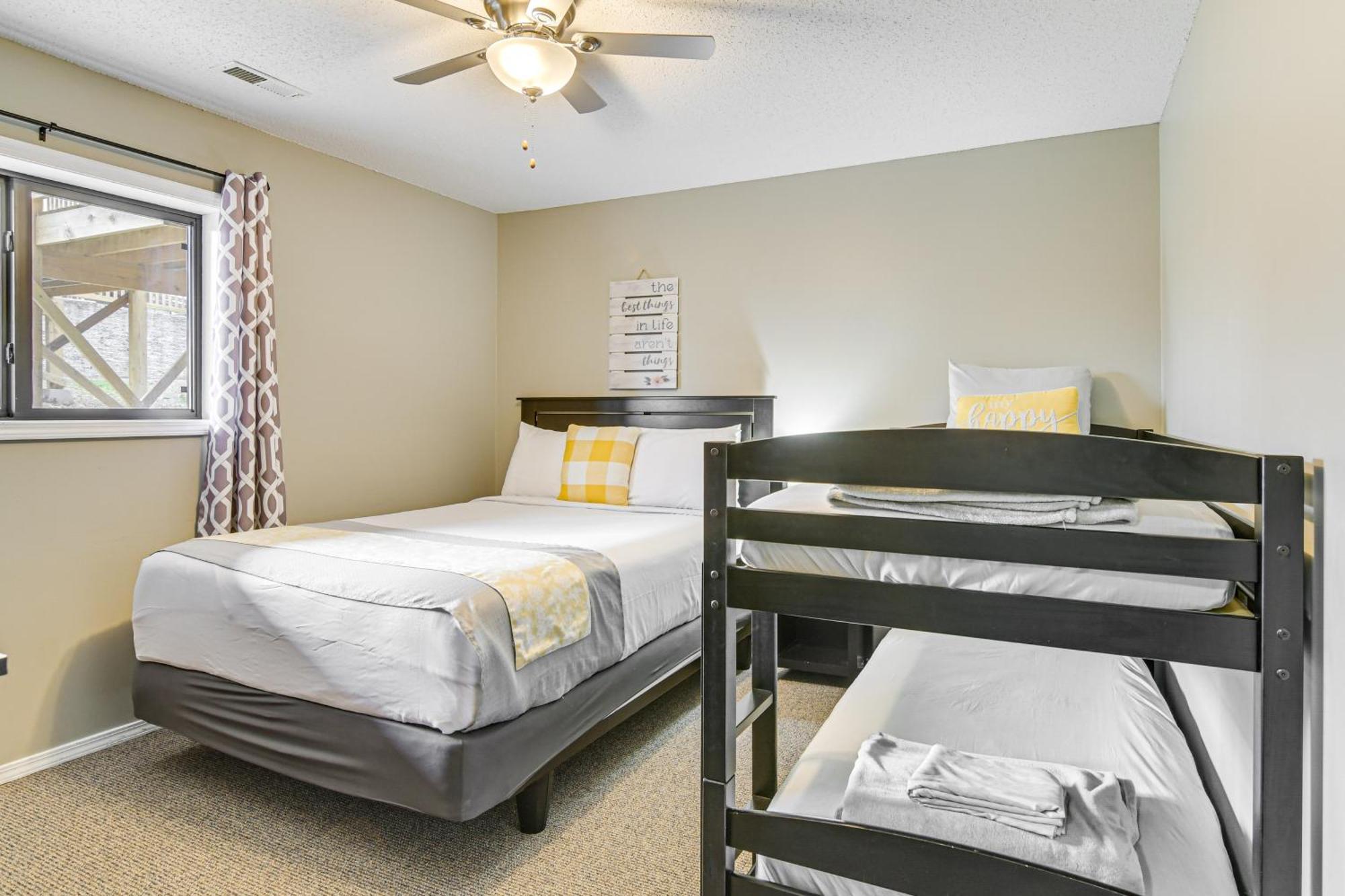 Inviting Branson West Condo With Pool Access المظهر الخارجي الصورة